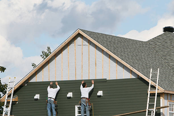 Professional Siding technician working in Ramseur, NC